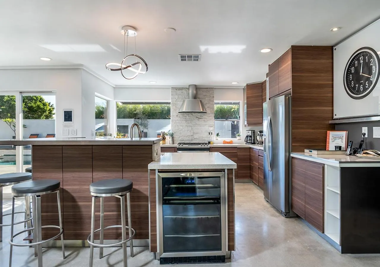 Luxury Desert Oasis Palm Springs Villa