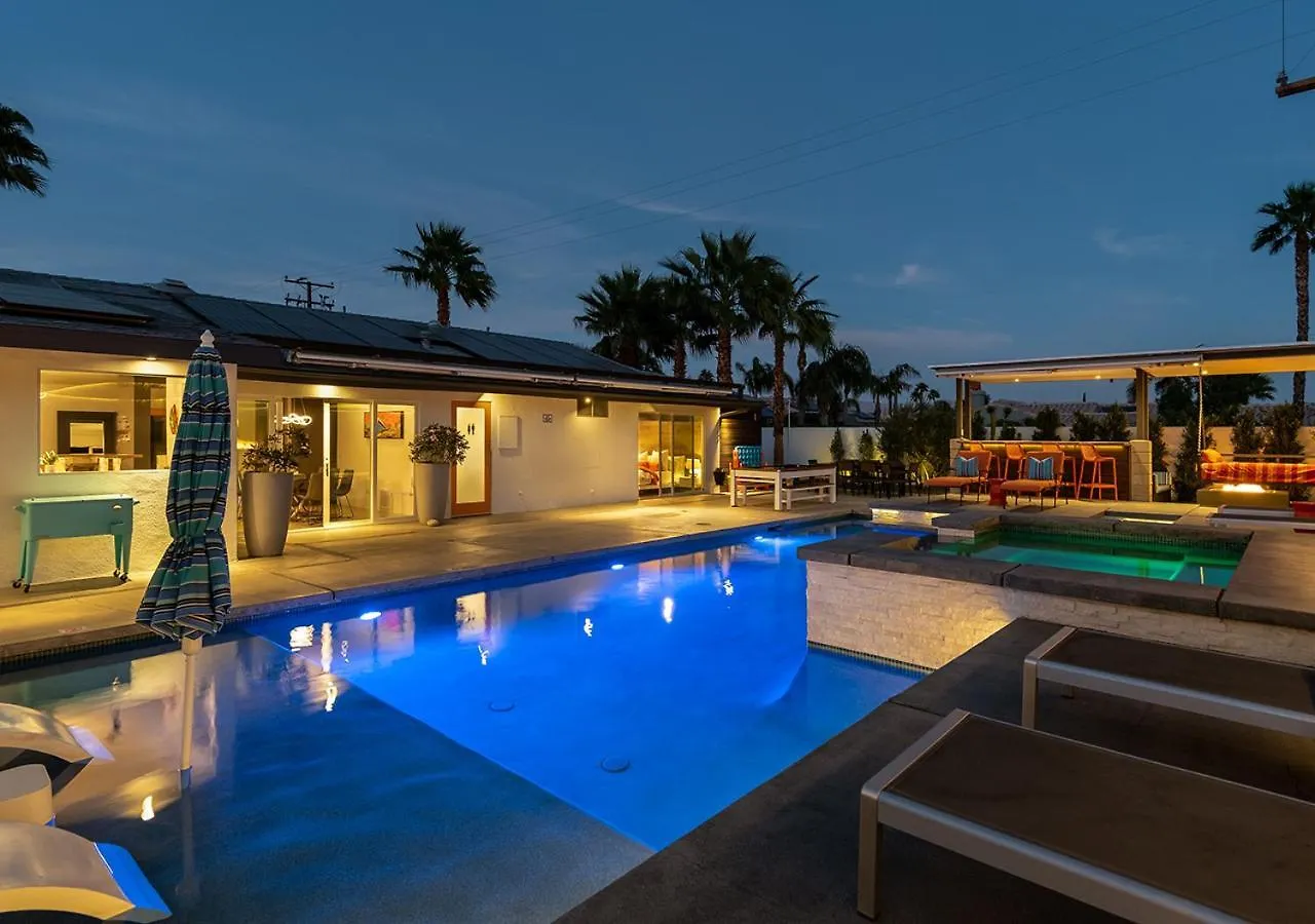 Luxury Desert Oasis Palm Springs Villa