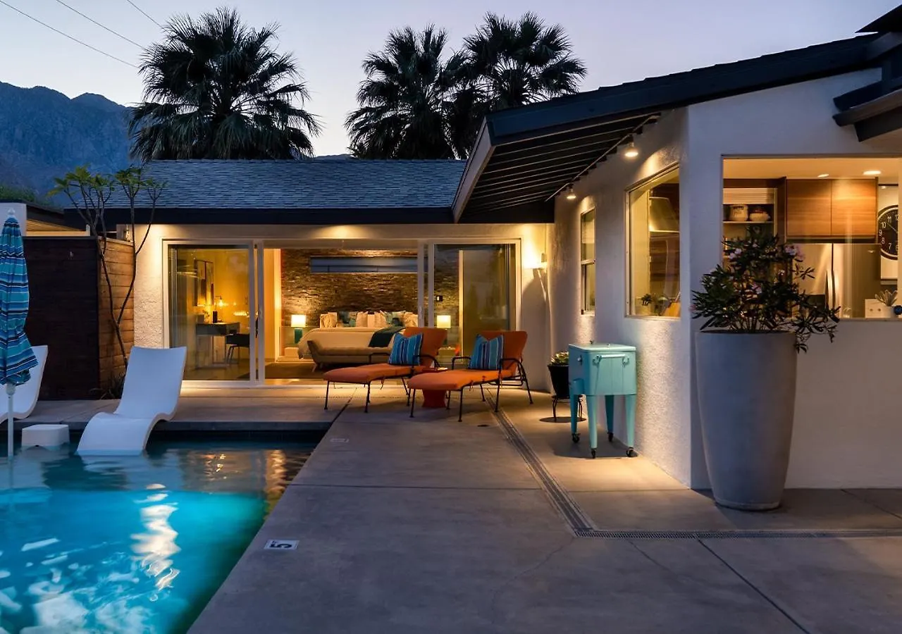 Luxury Desert Oasis Palm Springs Villa