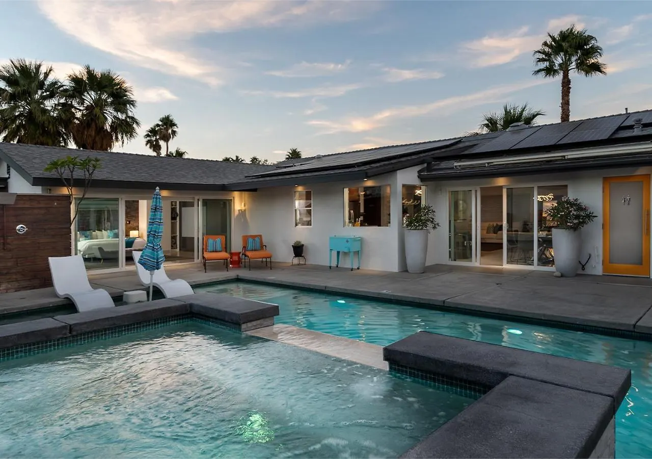 Luxury Desert Oasis Palm Springs Villa